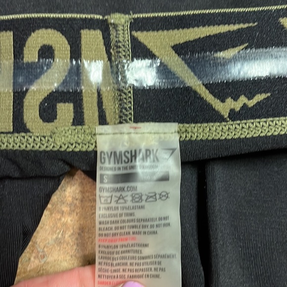 Gymshark black seamless capris - Picture 3 of 4